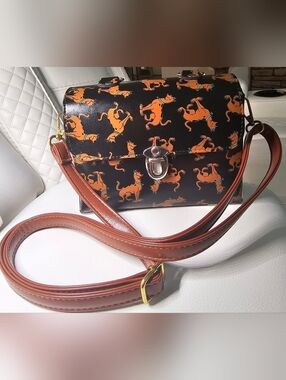 Vintage  Warner Brothers Scooby-Doo Trunk-Style Crossbody Bag